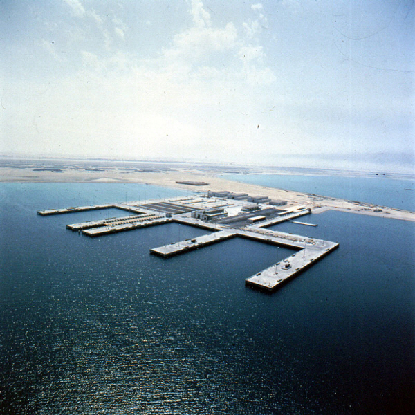 사우디아라비아 해군육상 기지공사(현대건설 시공)