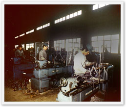 창원기계공단내부작업근로자, 1976