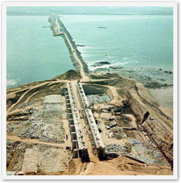 아산만방조제건설모습, 1973