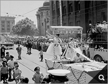 1960년 미스코리아 및 미스월드 한국대표 시가행진 참고 이미지