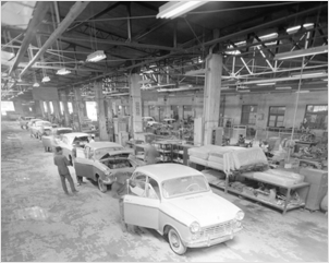 신진공업(주) 국산 자동차 생산 공장 모습