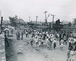 인천상륙작전 후 인천으로 돌아오는 피난민들 기록물 썸네일