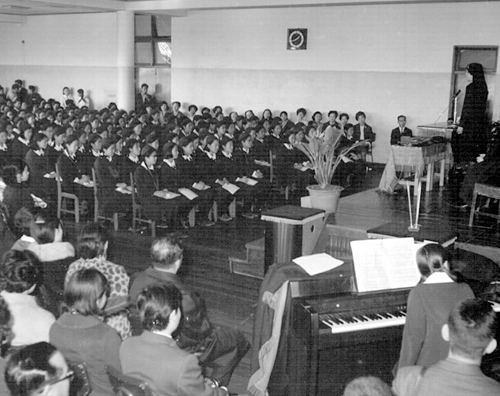 제8회 성심여자고등학교 졸업식(1969)