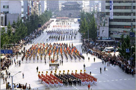 건군 제46주년 국군의 날 기념행사 광화문 시가 행진(1994, DET0051075(22-1)) 참고 이미지