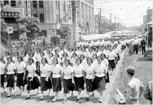 제10주년 광복절 행사 시가행진(1955년)