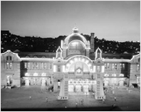 광복 제14주년 기념 아치 서울역 
야경(1959년)